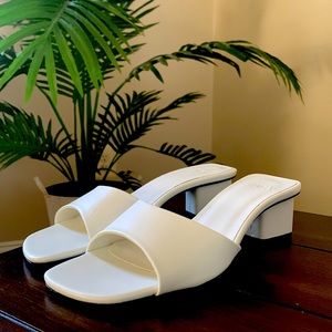 White sandals with a small heel. From ZARA! Size 36. Never worn!